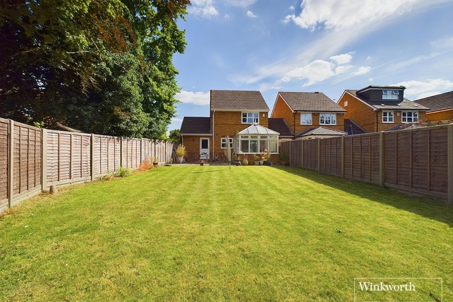 Century Drive, Reading, RG7
