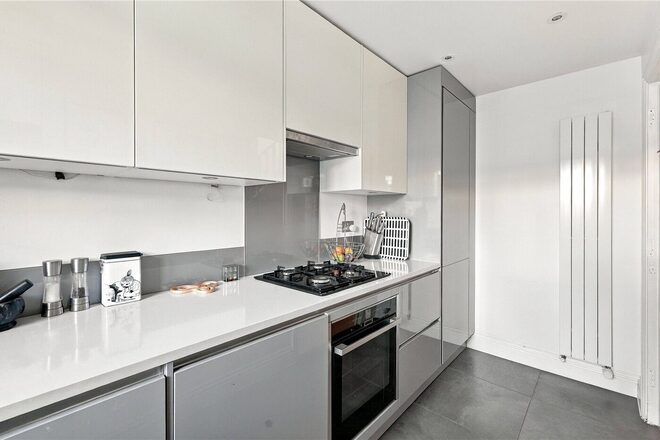 Chapman Place, London, N4