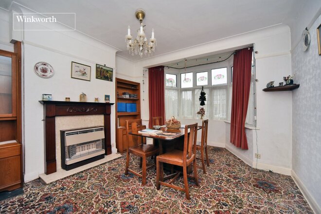 Leyfield, Worcester Park, KT4