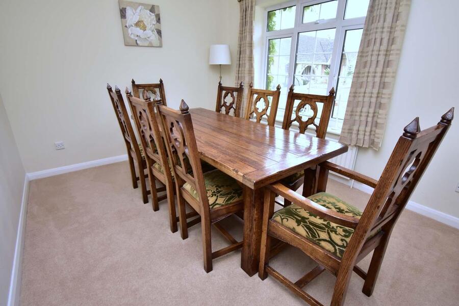 A DINING ROOM.JPG