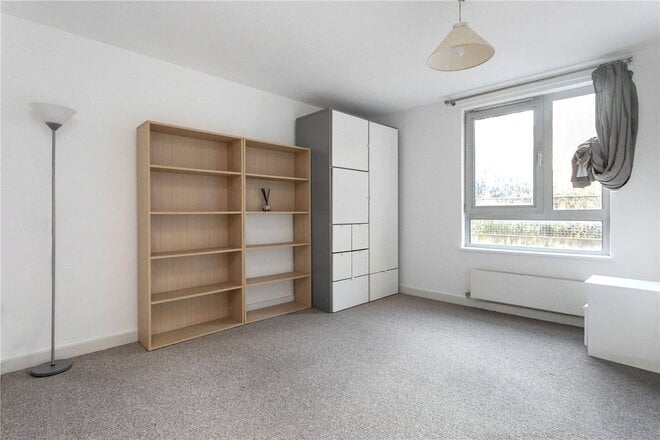 Buckler Court, London, N7