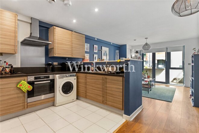 Leverton Close, London, N22
