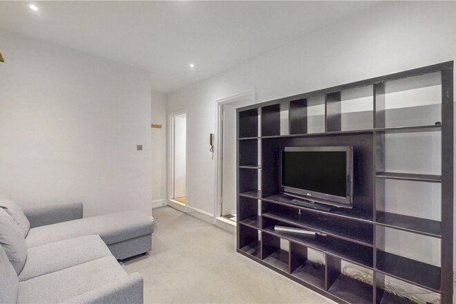 Queens Crescent, London, NW5