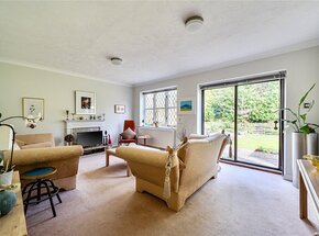 High Street, Farnham, GU10