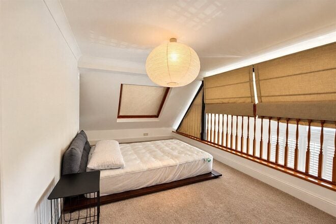 Roan Court, London, SE10