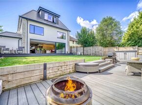 Pearce Gardens, Poole, BH14