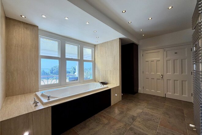 West Overcliff Drive, Dorset, BH4