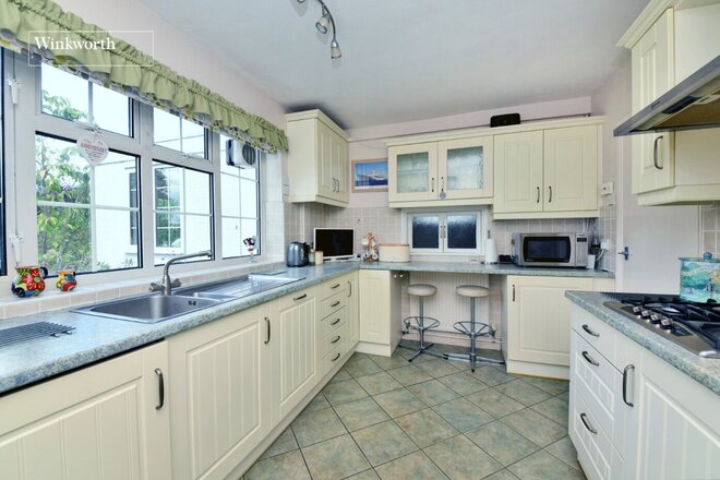 Northey Avenue, Sutton, SM2