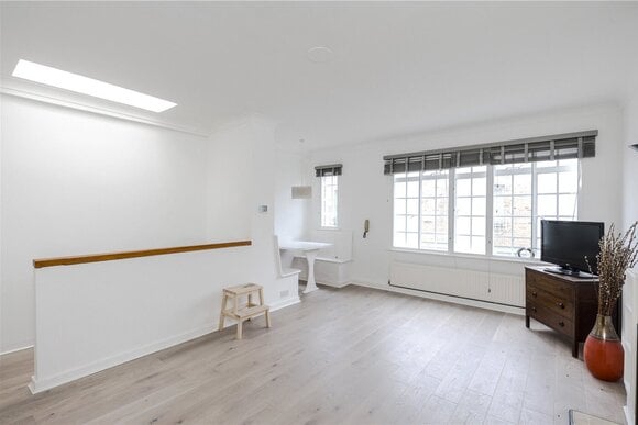 Connaught Close, London, W2