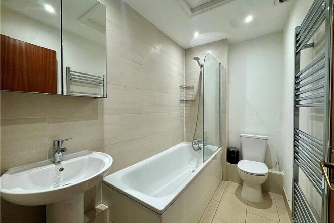 Scarborough Road, London, N4