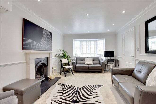 Crosier Close, Blackheath, SE3