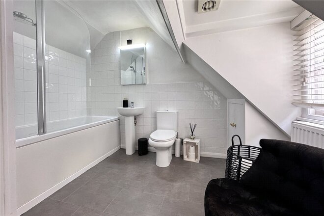 London End, Beaconsfield, HP9