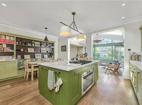 Melville Road, London, SW13