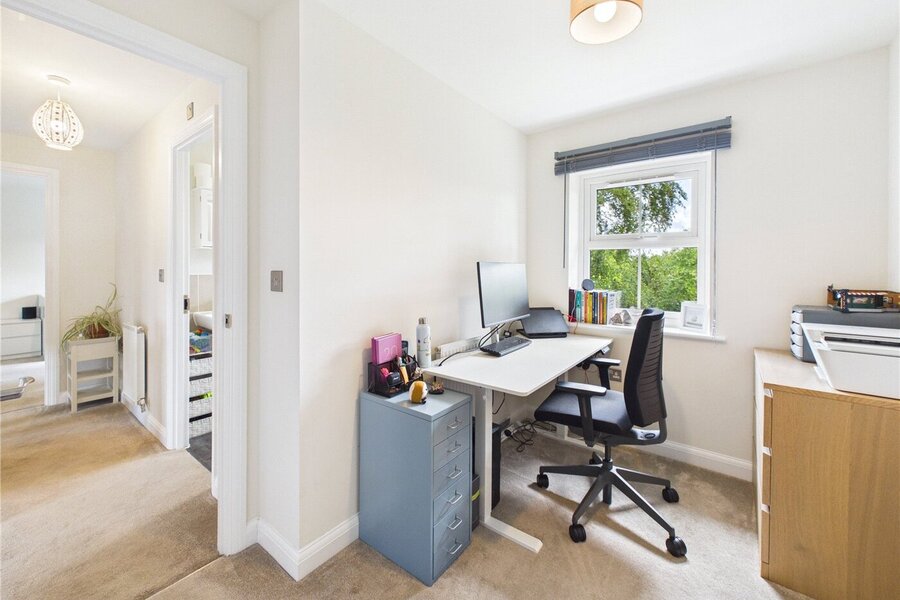 Bedroom/Office