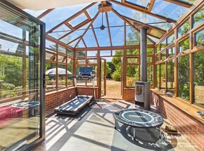 Highdown Avenue, Reading, RG4