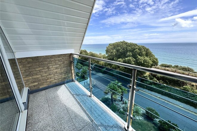 Alumhurst Road, Dorset, BH4