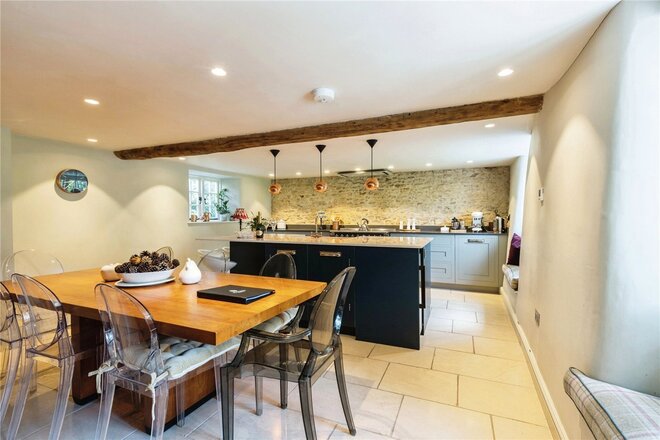 Cowley, Gloucestershire, GL53