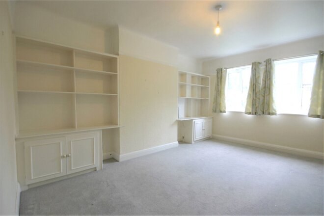 Gloucester Court, Richmond, TW9