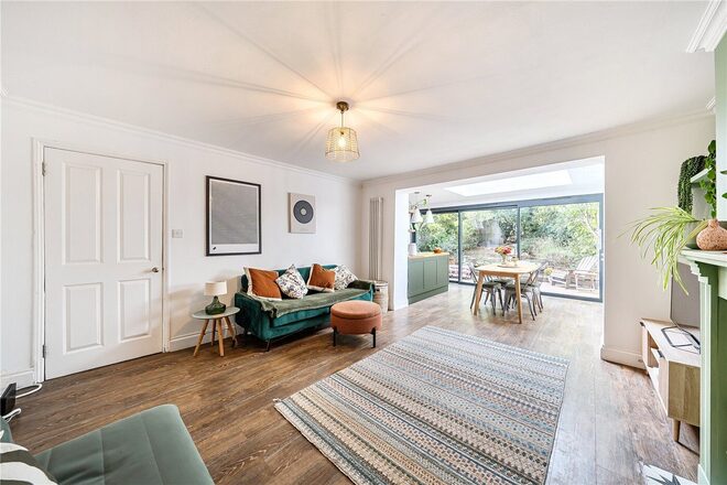 Versailles Road, London, SE20