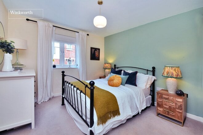 Schoolgate Drive, Morden, SM4