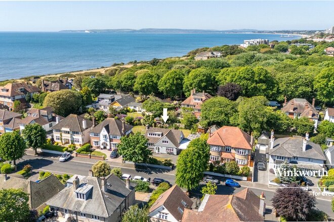Keswick Road, Dorset, BH5
