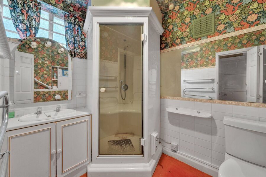 Lgf Bathroom