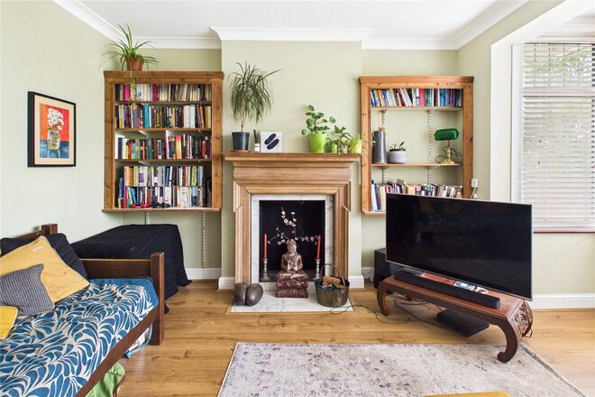 Wavertree Road, London, SW2