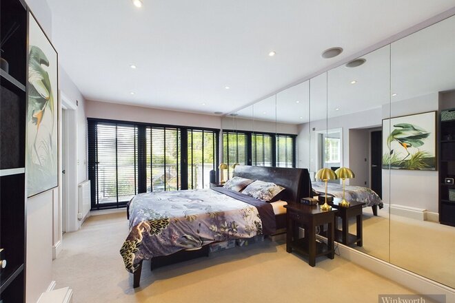 Cranes Drive, Surbiton, KT5