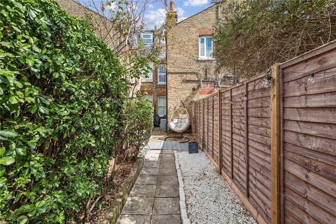 Credenhill Street, London, SW16
