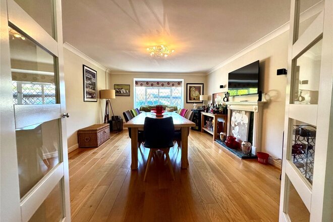 Oak Ash Green, Salisbury, SP2