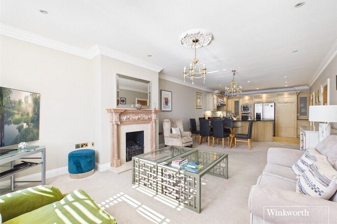Treetops, The Mount, Reading, RG4