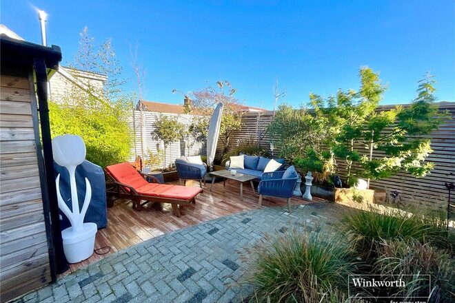 Sheldrake Road, Christchurch, BH23