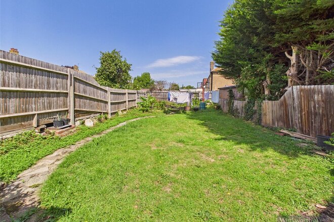 Hamilton Avenue, Surbiton, KT6