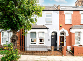 Holberton Gardens, London, NW10