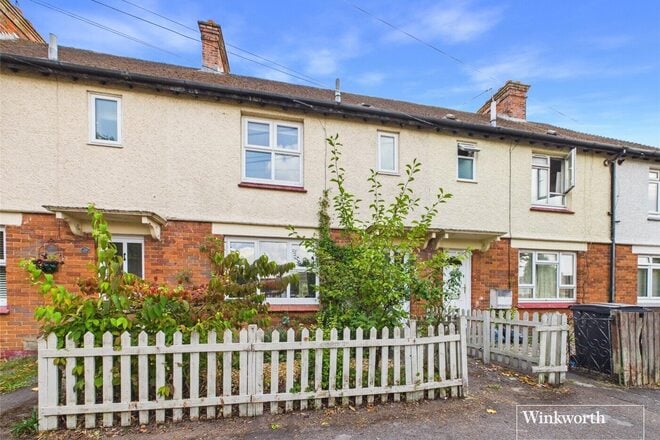 St. George's Avenue, Berkshire, RG14