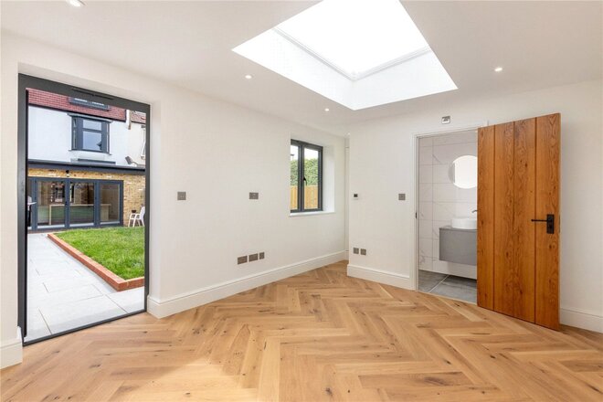 Moyser Road, London, SW16