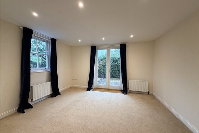 Tilford Street, Farnham, GU10