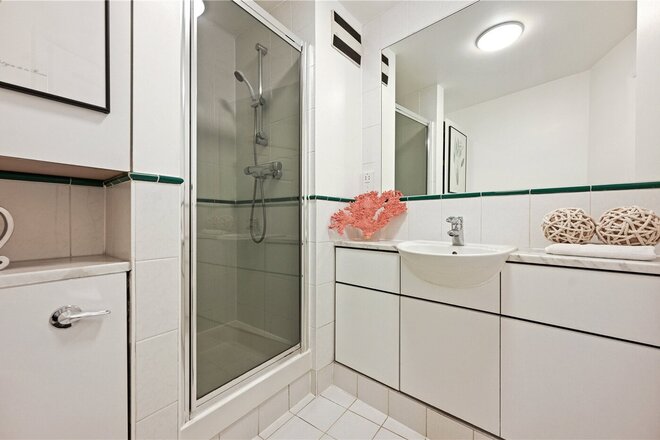 Garrick Street, London, WC2E
