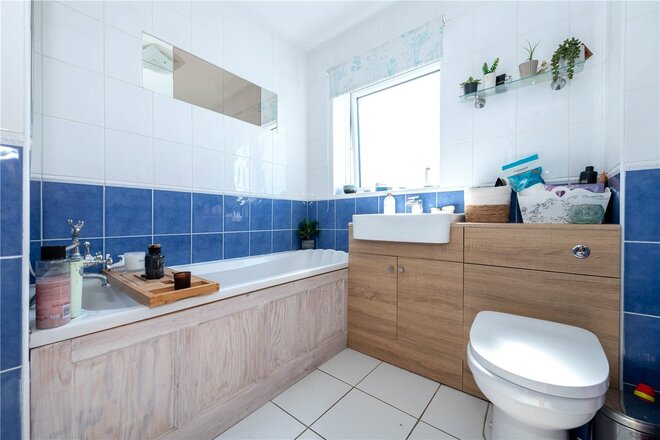 Saxon Way, Bourne, PE10