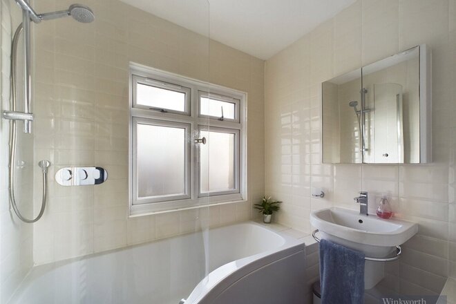 Northcote Avenue, Surbiton, KT5