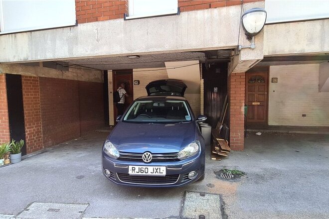 Bakersfield, London, N7