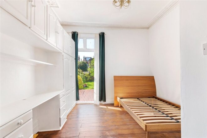 St Julians Farm Road, London, SE27