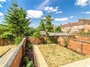 Lutterworth Road, Northamptonshire, NN1