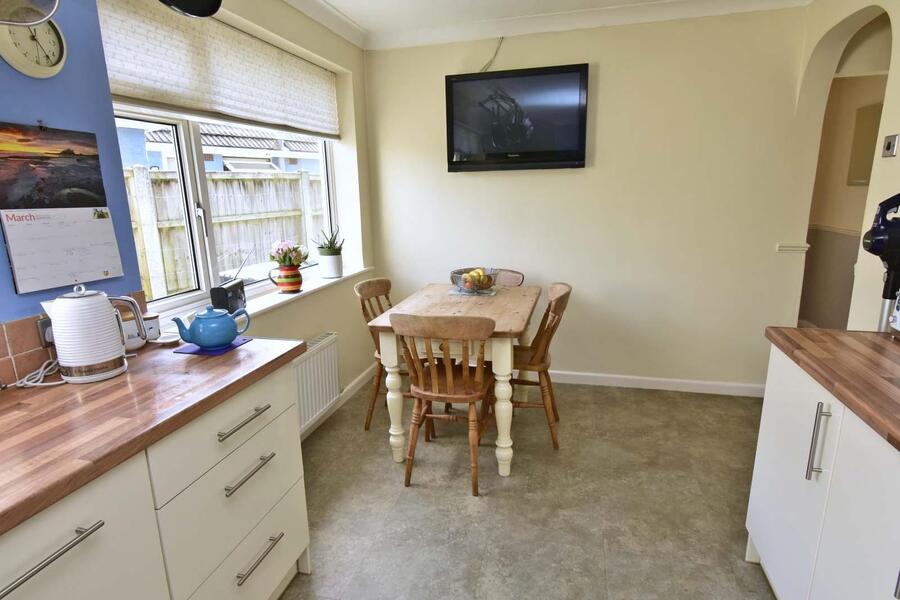 A KITCHEN 3.JPG