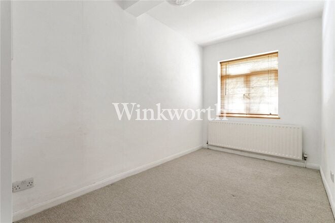 Waltheof Avenue, Tower Gardens, N17