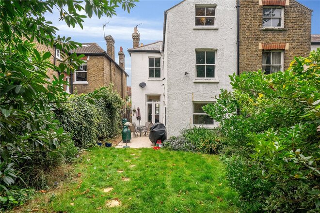 Greyhound Lane, London, SW16