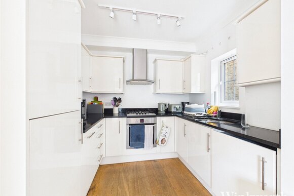 Livens Court, Ealing, W13