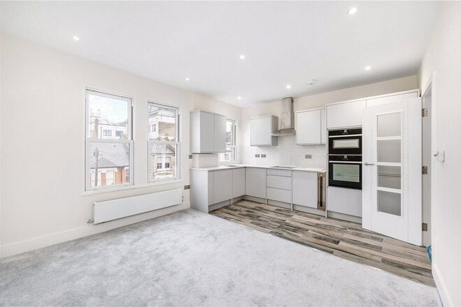 Davisville Road, London, W12