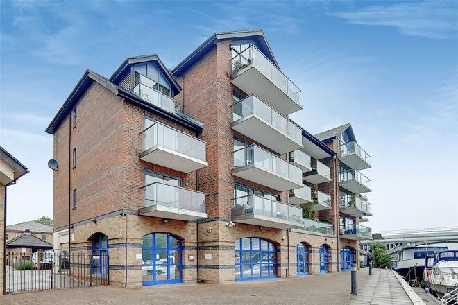 Becketts Place, Kingston upon Thames, KT1