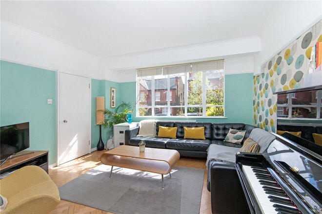 Thornlaw Road, London, SE27